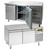 Tiefkühltische inklusive Maschine, die sich als optimale Ergänzung Ihrer Kühltechnik in der Gastronomie erweisen, finden Sie in dieser Kategorie auf Gastromegastore, Ihrem Online-Shop für Gastro-Bedarf und Profi-Kühlgeräte.